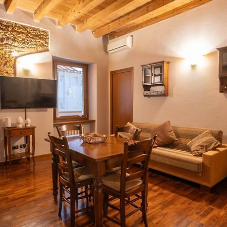 פסקיארה דל גארדה Napule...E Apartments מראה חיצוני תמונה