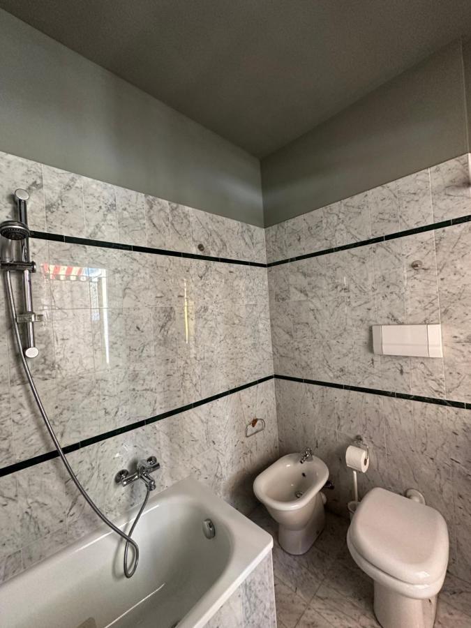 פסקיארה דל גארדה Napule...E Apartments מראה חיצוני תמונה