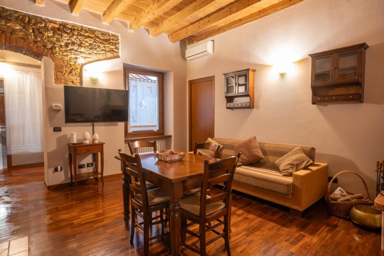 פסקיארה דל גארדה Napule...E Apartments מראה חיצוני תמונה